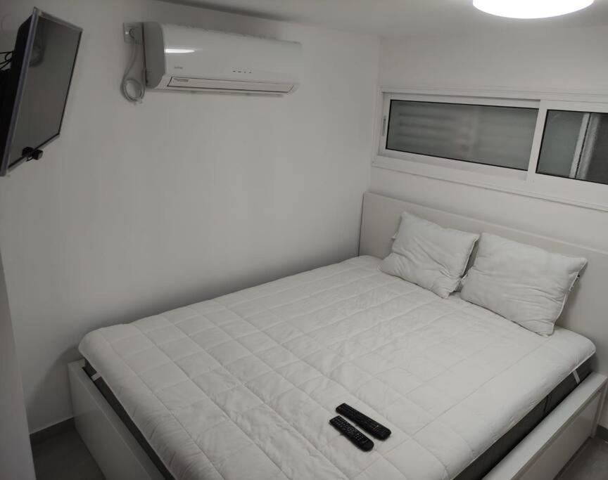 יחידת אירוח חדשה ומקסימה בכרמיאל Apartment Luaran gambar
